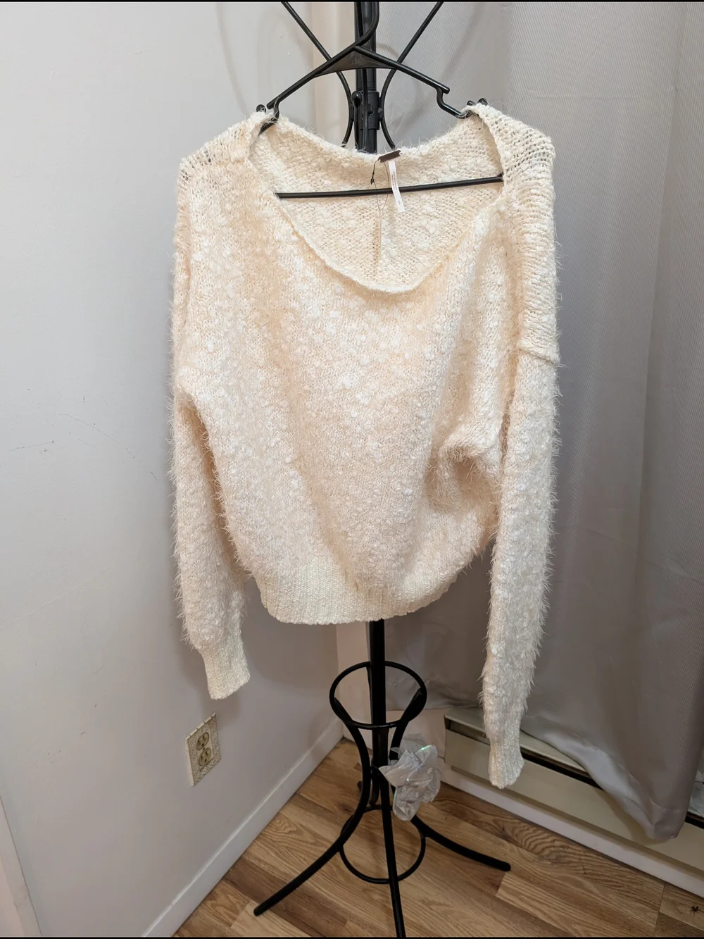 Free People Cream Scoop Neck Sweater Size Small